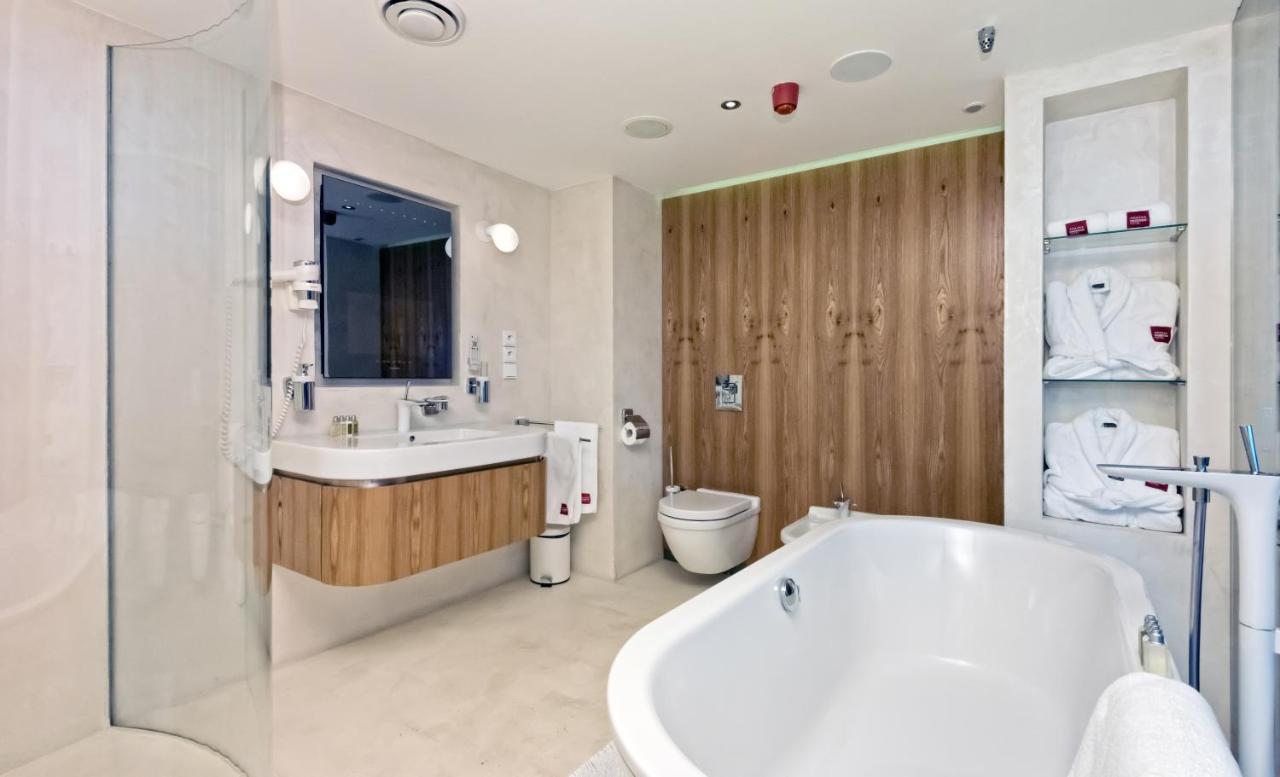 One Room Hotel Прага Экстерьер фото