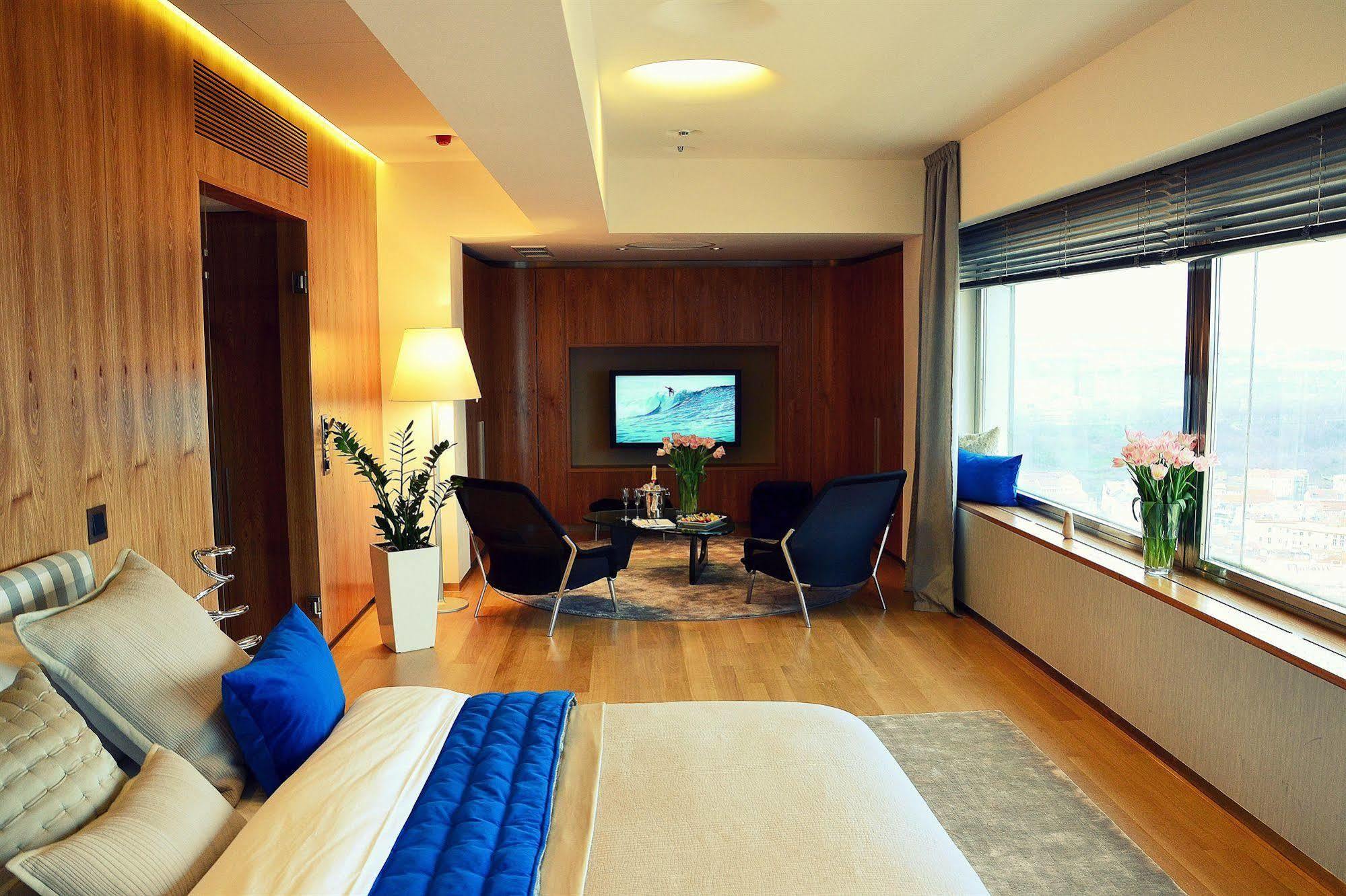One Room Hotel Прага Экстерьер фото